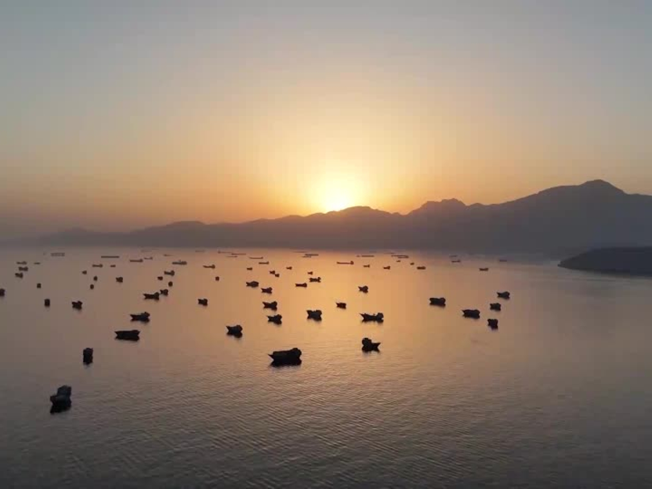 伊朗伊斯蘭革命衛隊海軍宣佈關閉霍爾木茲海峽。（路透社資料圖片）