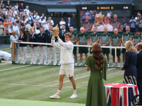 Italy's Jannik Sinner celebrates after beating Germany's Alexander Zverev in the men's final at Wimbledon. Photo: Reuters