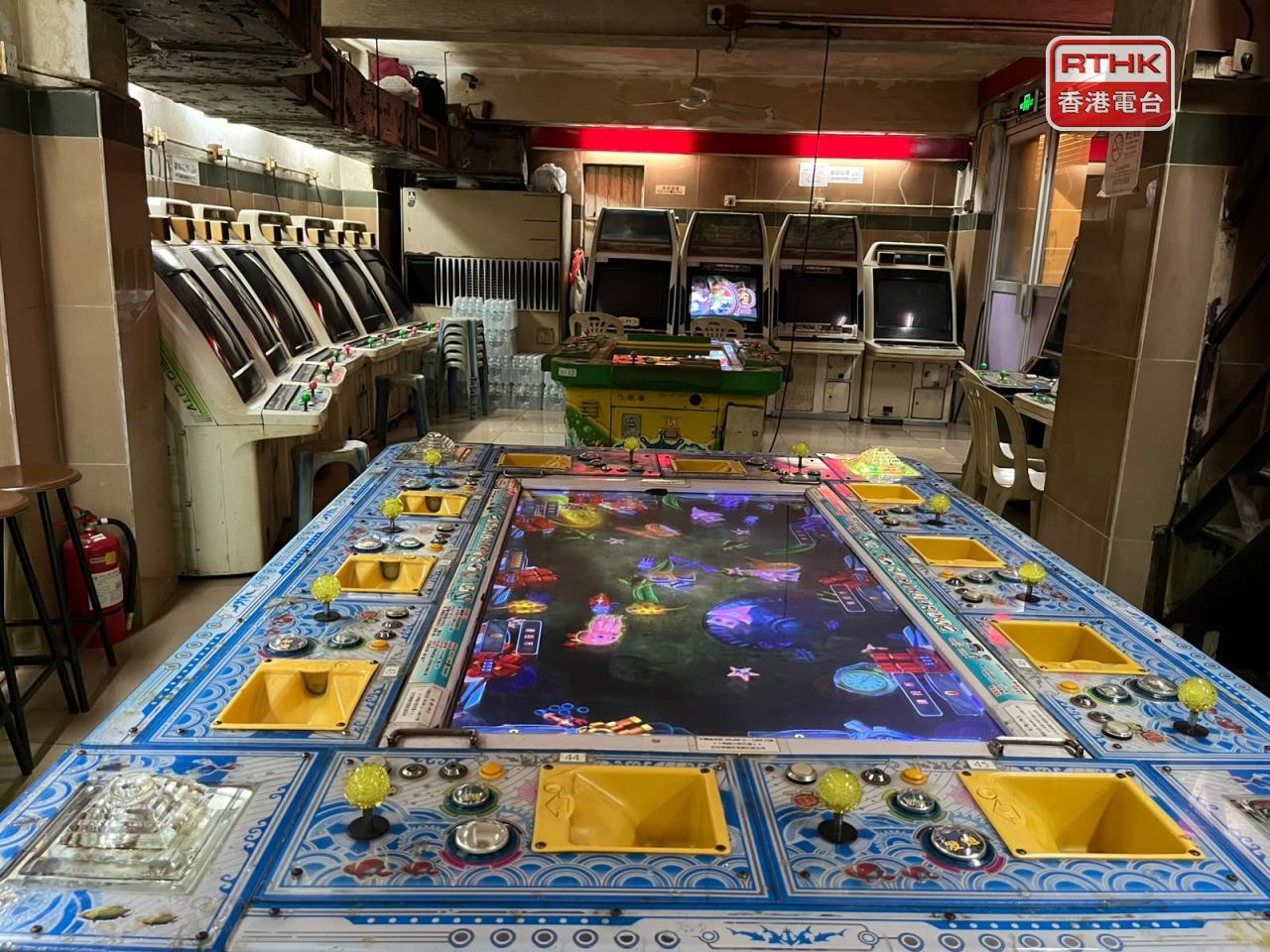 澳門的遊戲機中心在今次修訂中列入維持行政審批要申領准照，但會建議取消營業時間限制。（鄭月明攝）