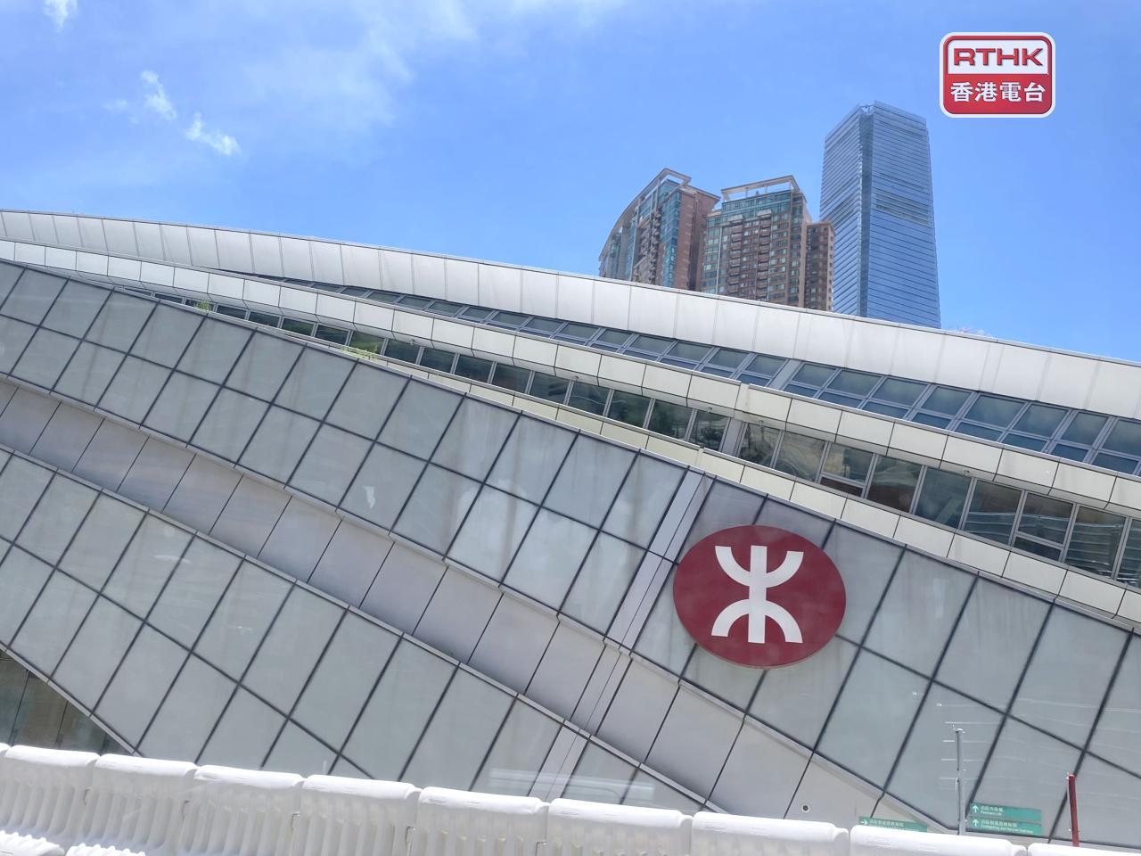 港鐵屯門第16區第2期物業發展項目下午截收發展意向書。（港台圖片）