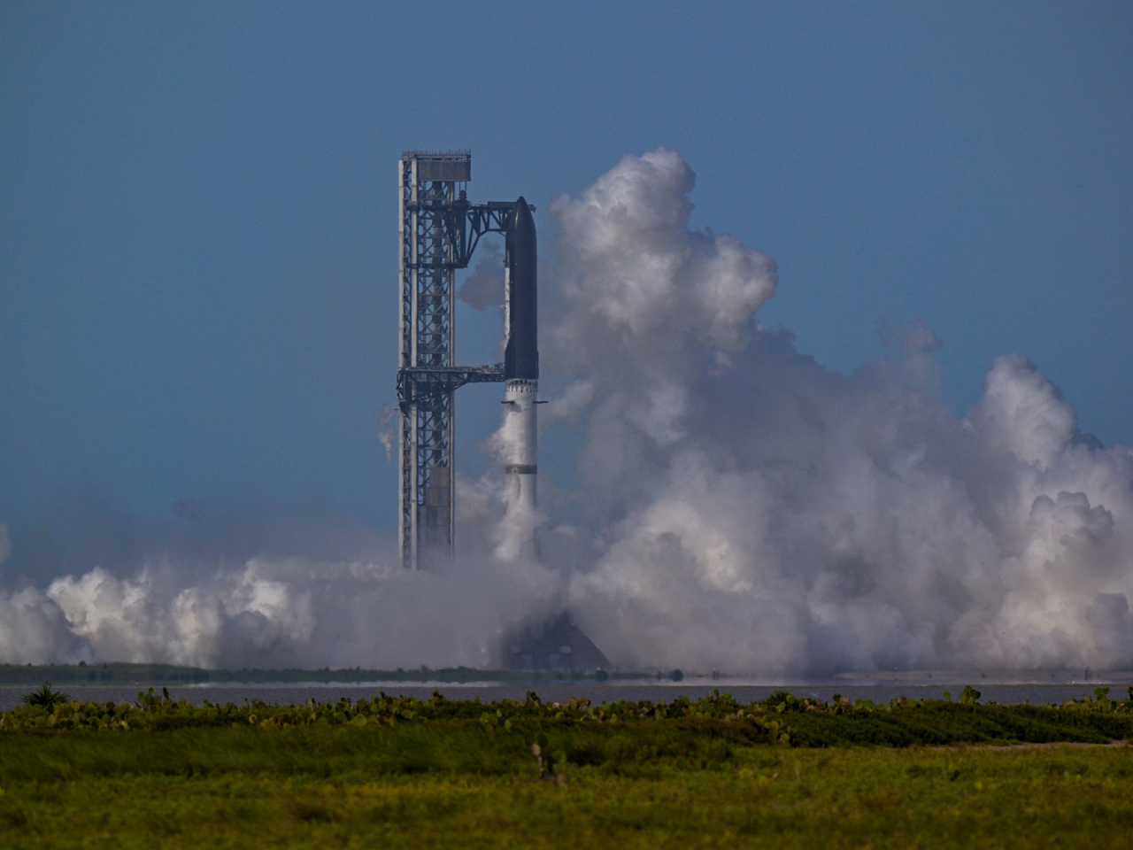 The SpaceX Starship auto-aborts at ignition before its 13th test flight from the SpaceX launch complex in Starbase, Texas. Photo: Reuters