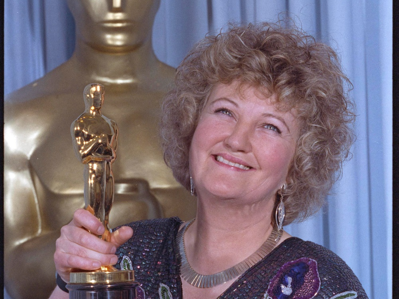 Fricker became famous when she won the Oscar for best supporting actress in 1990 for playing Daniel Day-Lewis's on-screen mother in "My Left Foot." File photo: Reuters