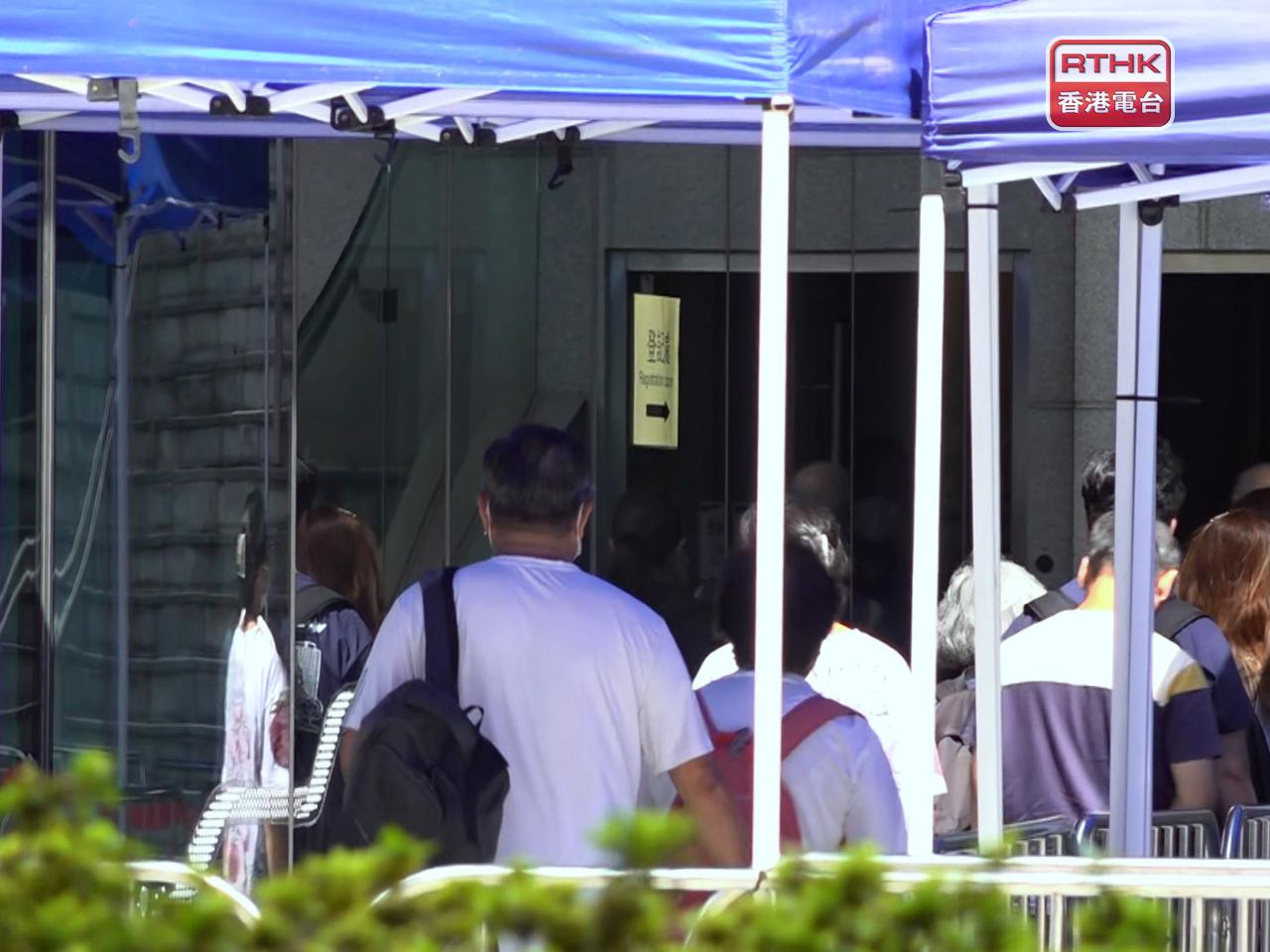 4個舉行業主大會場地包括大埔社區中心、啟德社區會堂、華貴社區會堂、天暉路社區會堂。（許浚嘉攝）