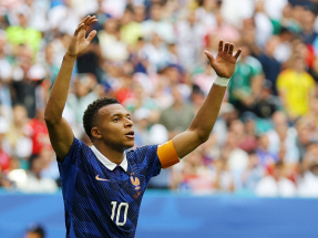 Mbappe retains World Cup Golden Boot crown