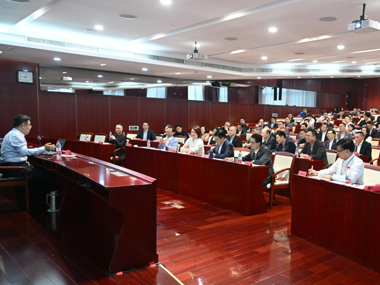 李慧琼表示，整堂講授視野宏闊，深入闡述國家制定五年規劃時所秉持的大局思維。（李慧琼社交專頁）