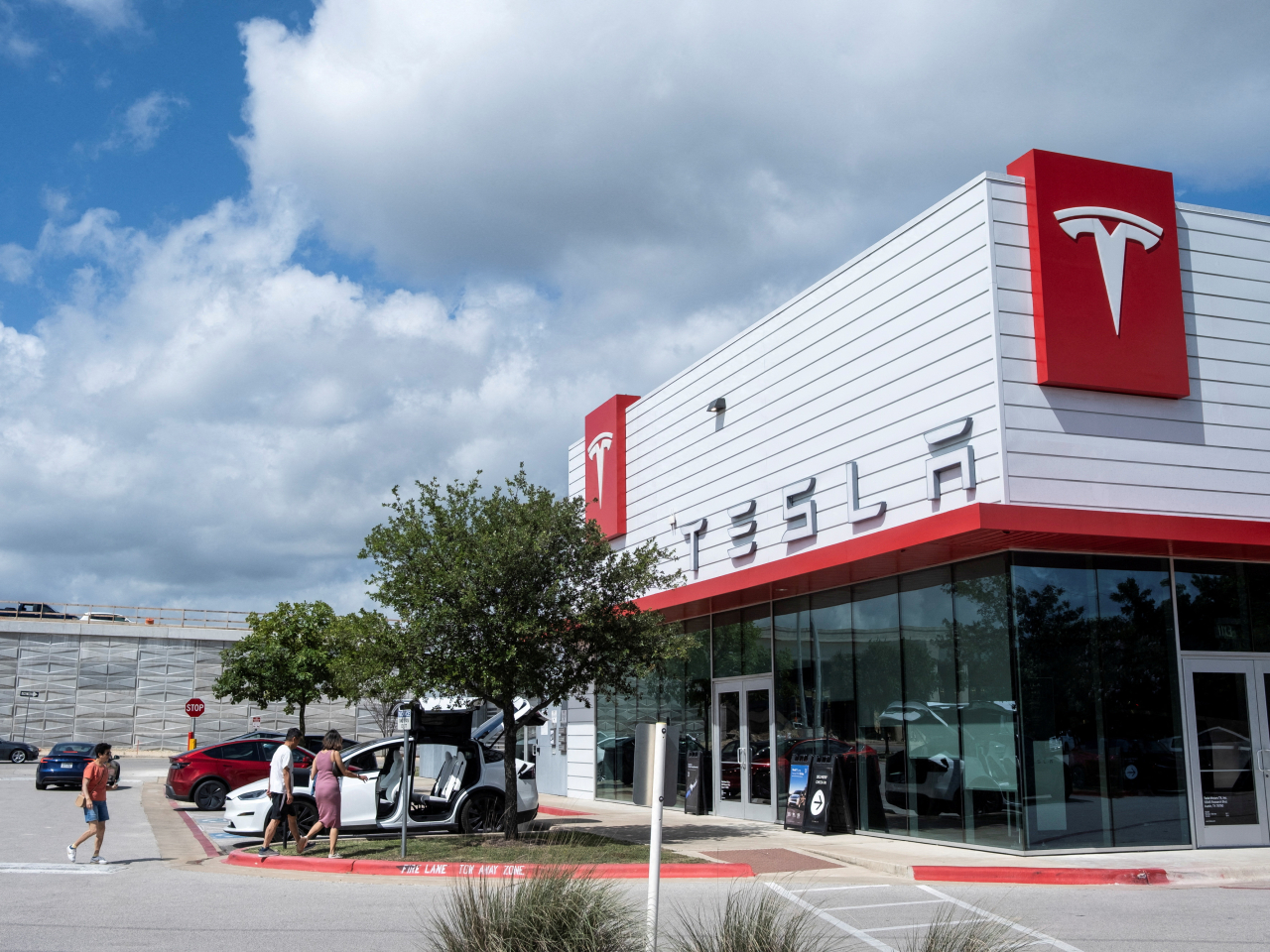 Tesla shares dropped 2.4 percent in after-hours trading. File photo: Reuters