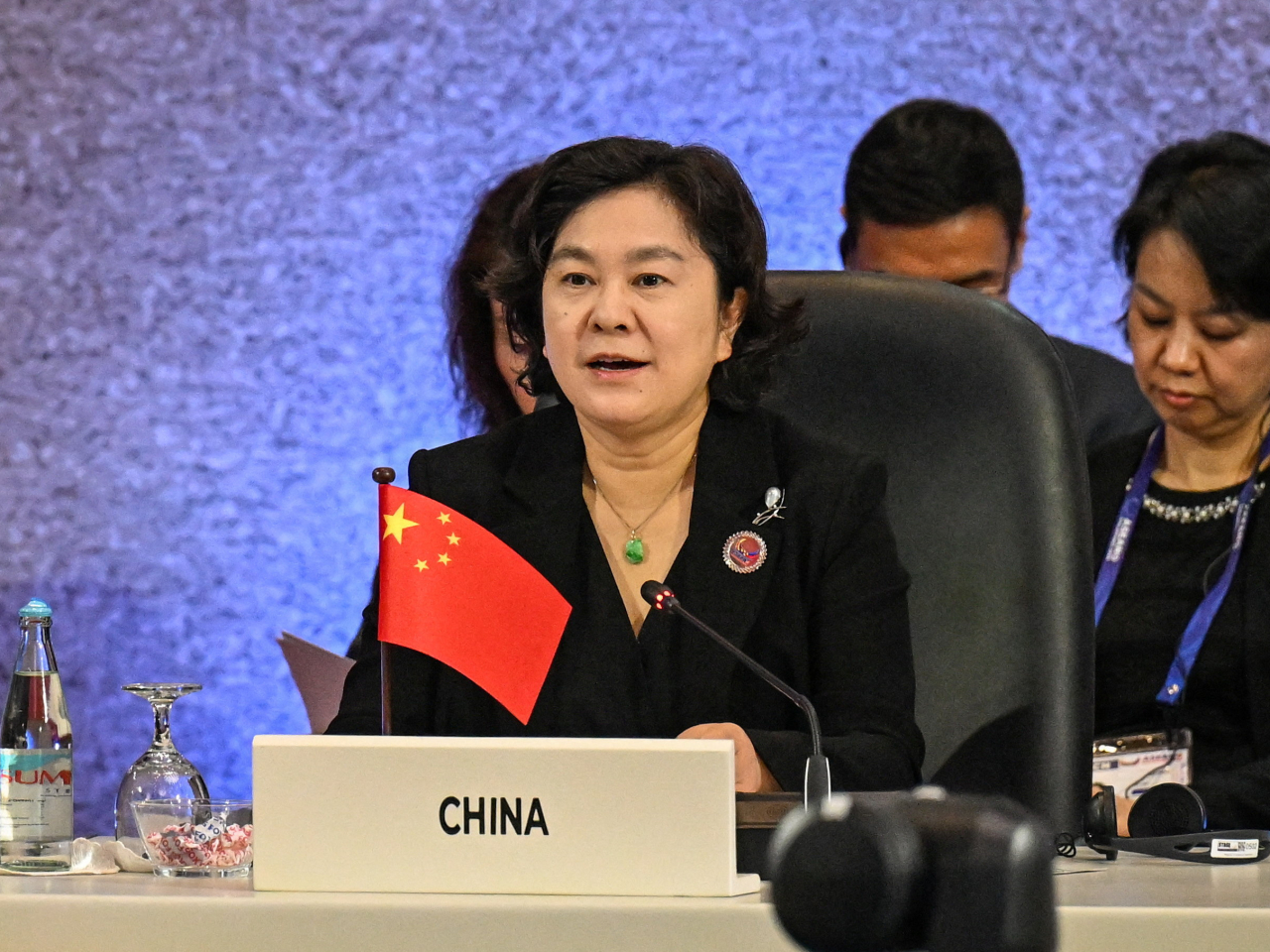 副外長華春瑩出席會議。（路透社）