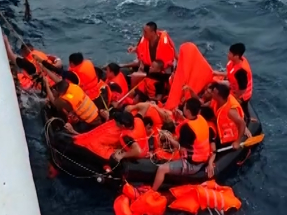 載62人越籍船隻永暑礁附近沉沒　中方至今救起45人