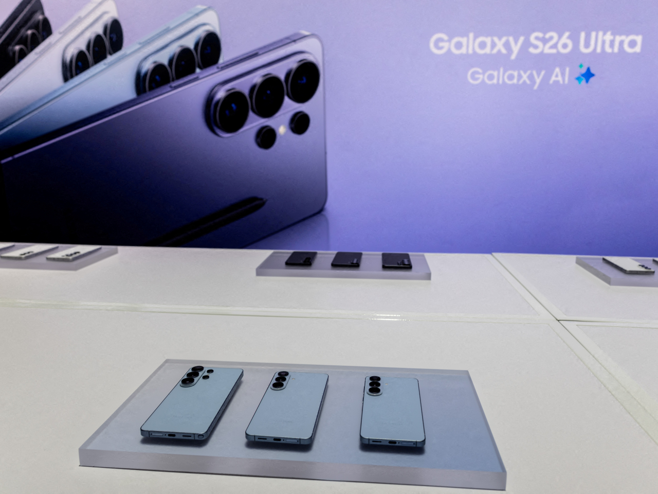 Samsung Electronics says surging chip sales has hurt its mobile division, which reported its first quarter in the red. File Photo: Reuters