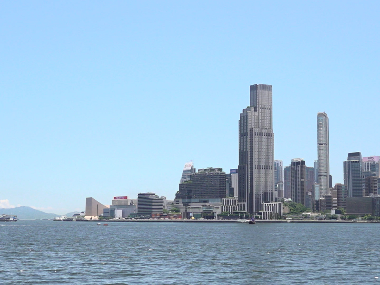 政府公布，本港第二季經濟預估增長4.3%。（港台圖片）
