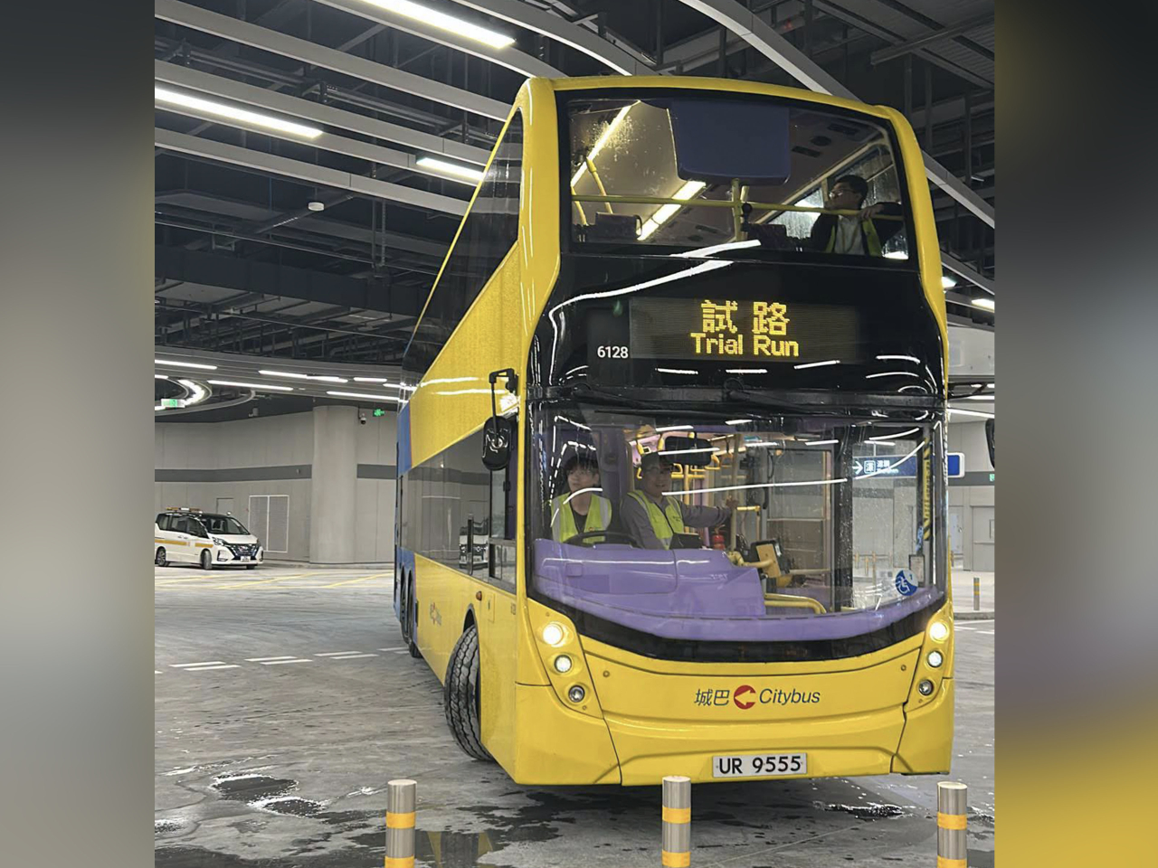 公共交通營辦商派車到皇崗口岸測試。（運輸及物流局社交專頁）