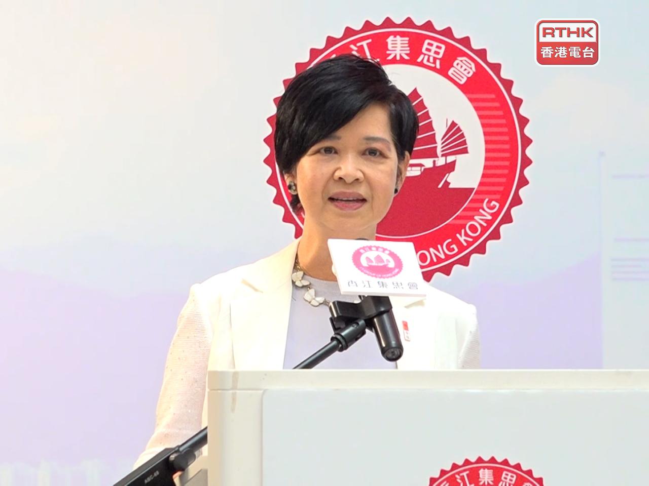 何永賢表示，本港首個五年規劃諮詢將於本月14日完結，呼籲市民繼續提交意見。（彭冠中攝）