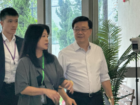李家超今早出席地區諮詢會　聽取地區人士意見和建議