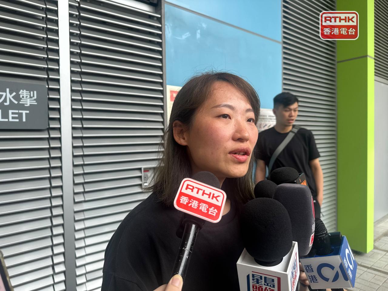 蕭倩文說，死者年約30多歲，暫時未清楚他當時正進行甚麼工作，以及是否需要佩戴安全帶。（實習記者黃琛鎂攝）