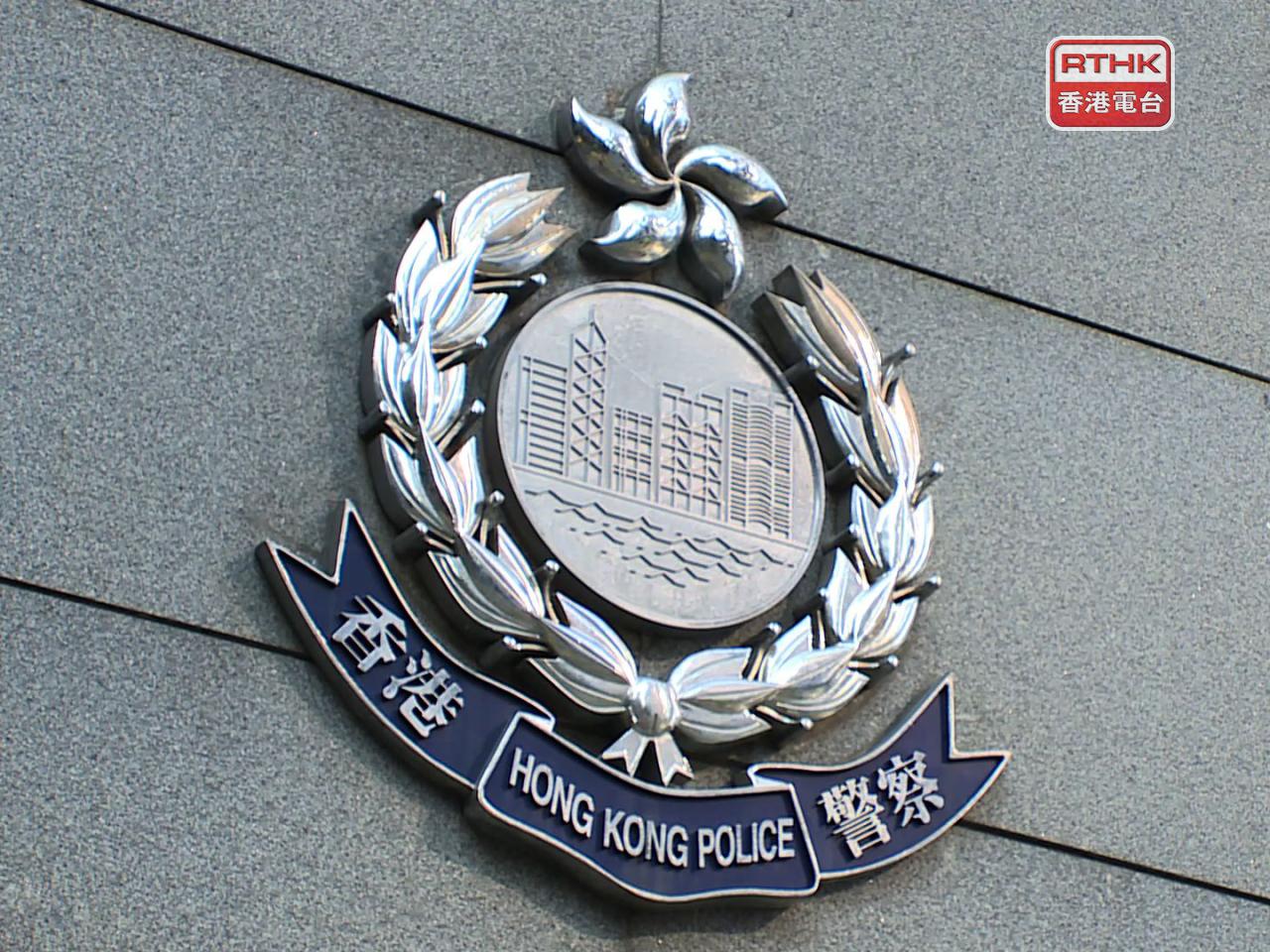 警方就上月尖沙咀一間酒吧發生的謀殺案，暫控一名40歲本地男子一項謀殺罪，以及一名52歲本地男子一項協助罪犯罪。（港台圖片）