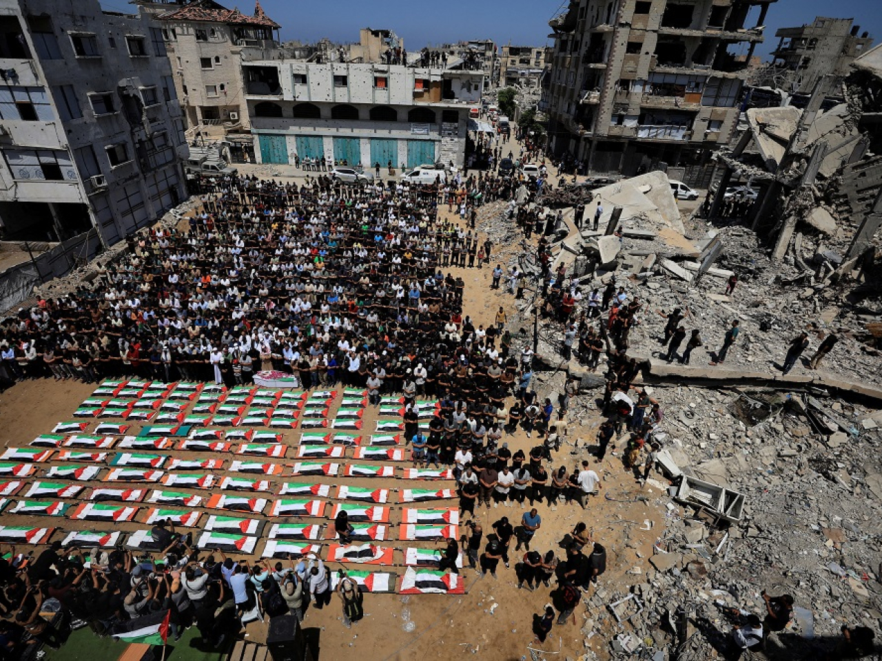 A Gazan Civil Defence spokesman said 44 of the bodies recovered during two weeks in July were those of children. Photo: Reuters
