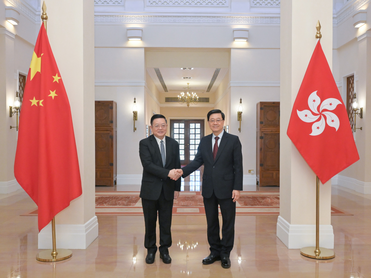 Chief Executive, John Lee (right), meets with the Secretary-General of the Association of Southeast Asian Nations, Kao Kim Hourn (left) at Government House. Photo courtesy of the Information Services Department