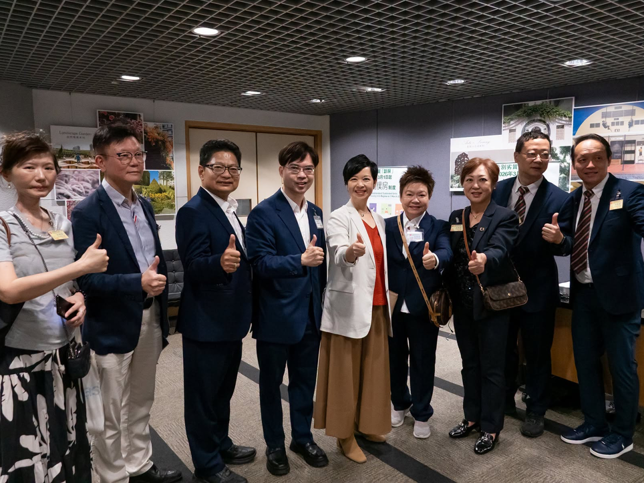 何永賢表示，已有涉及超過3.4萬個分間單位遞交登記申請，形容進度理想。（何永賢社交專頁）