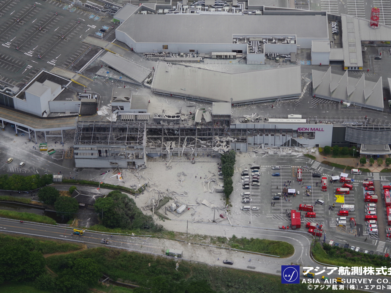 日本熊本縣上月底發生7.1級地震，其中位於嘉島町的大型商場永旺夢樂城發生爆炸，造成7名員工罹難。（路透社資料圖片）