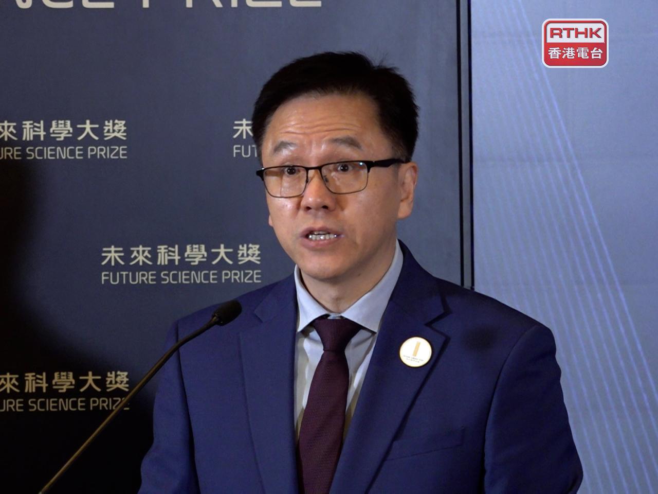 孫東在致辭說，特區政府會積極響應國家的戰略，全力推動「全民AI」普惠計劃。（麥偉康攝）