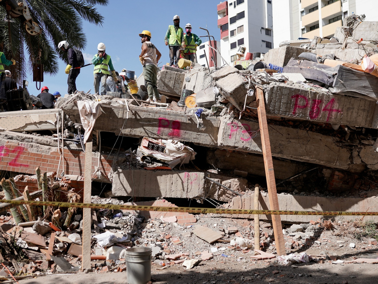 Aid agencies consider the first 72 hours after a quake to be the prime window for finding anyone still alive. Photo: Reuters