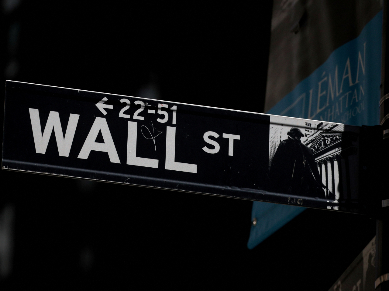 Wall Street ended the week lower, as weaker than expected retail sales data weighed on sentiment. File photo: Reuters