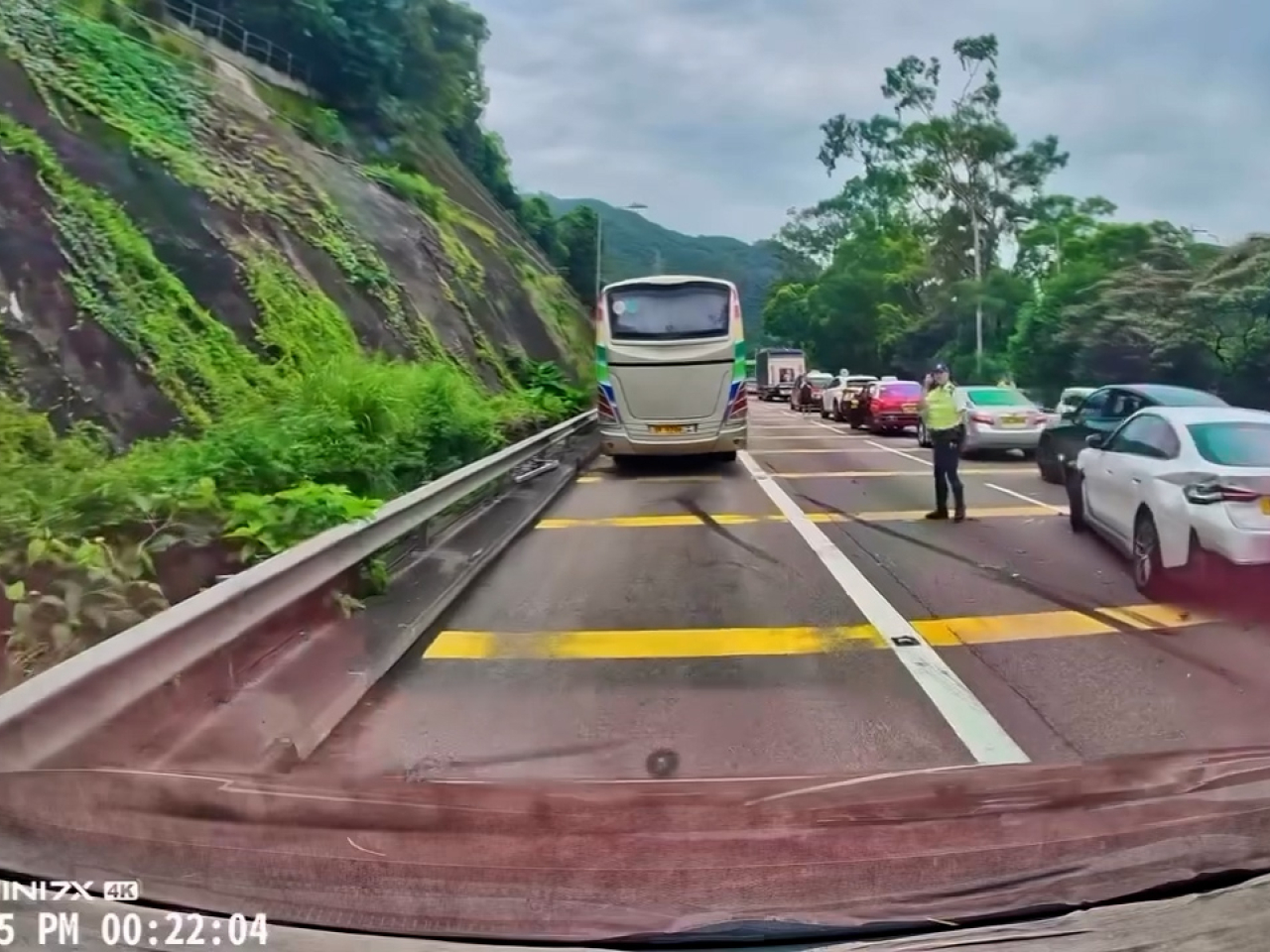 An online photo shows traffic snarled on Lion Rock Tunnel Road in wake of the accidents.
