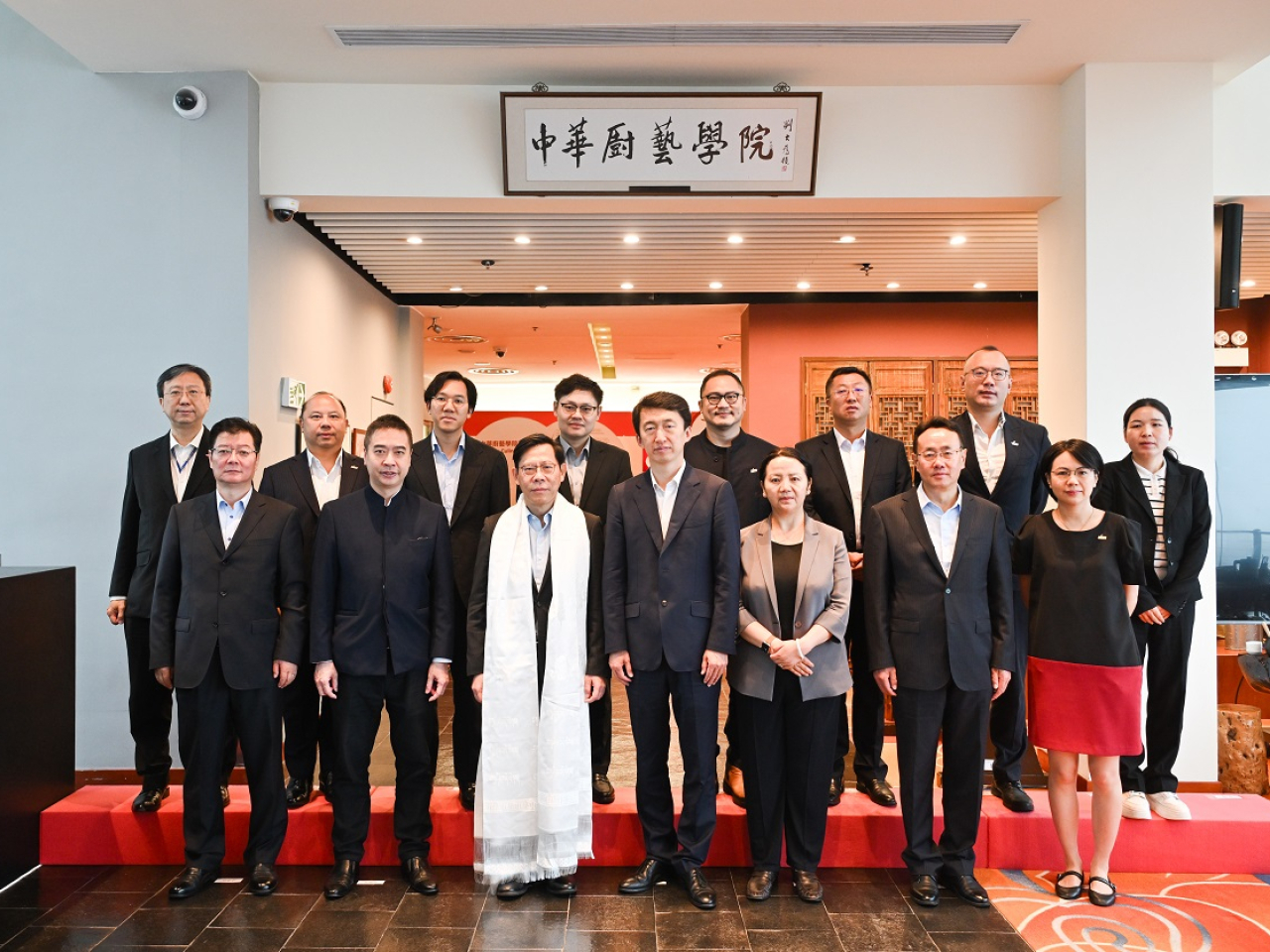 西藏自治區人民政府代表團應環境及生態局邀請來港，並參觀職訓局轄下的中華廚藝學院及國際廚藝學院。（政府新聞處）