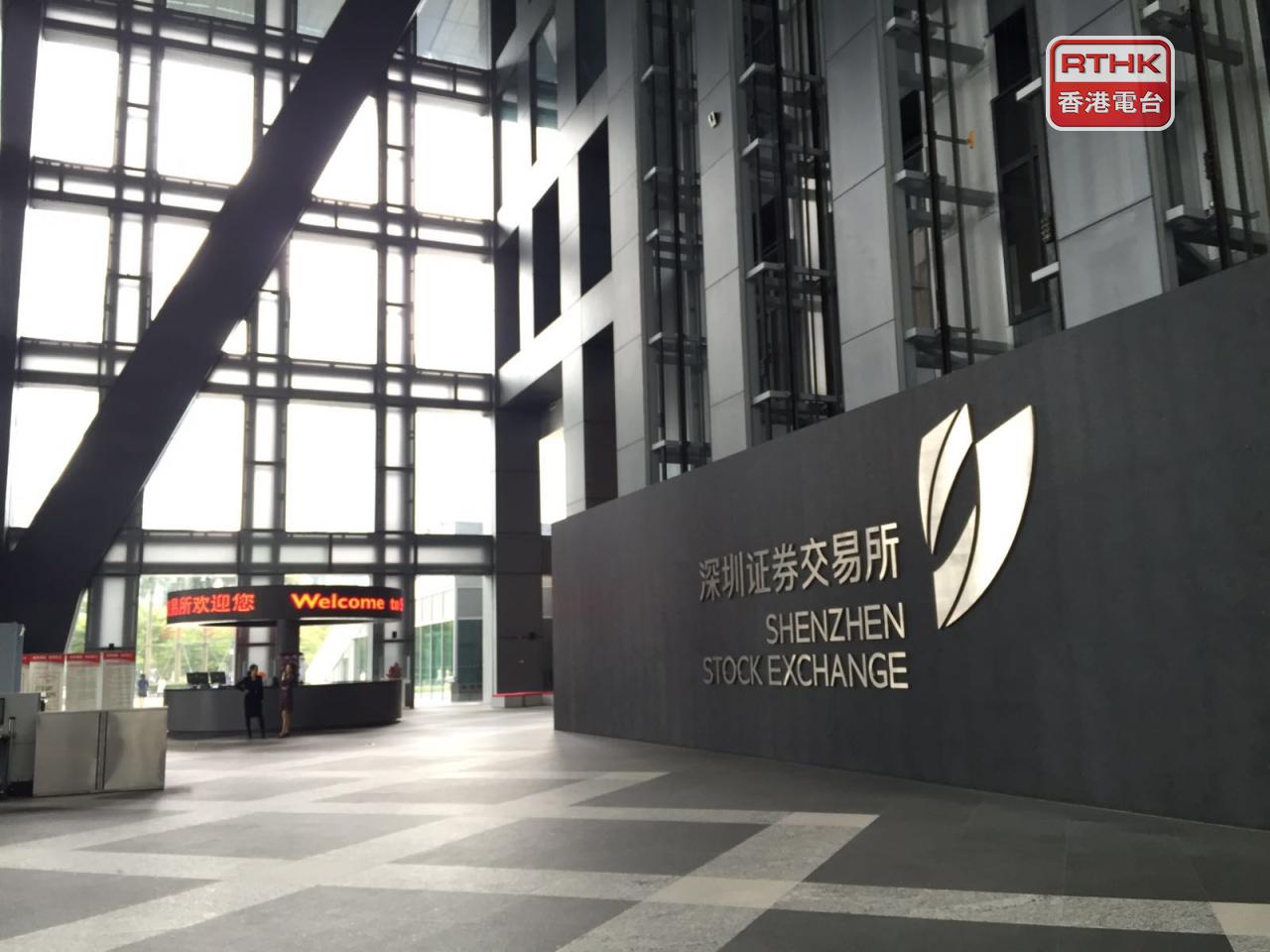 深證成份指數及創業板指數半日升逾1%。（港台圖片）