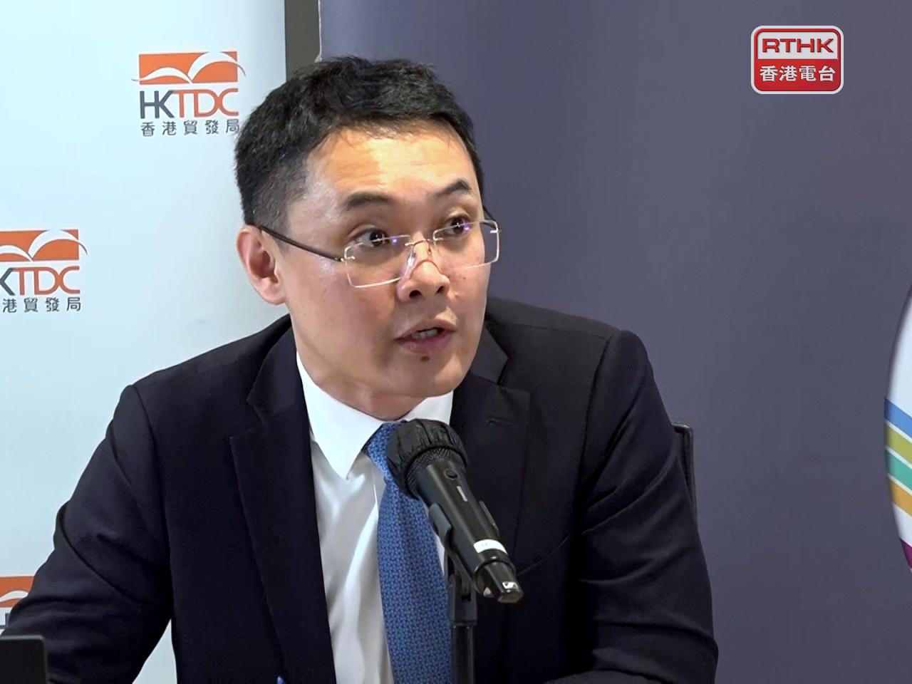 龐溟表示，與三年前相比，內地企業的「出海」意願大幅提升，而且目的地分布相當均衡。（郭志強攝）