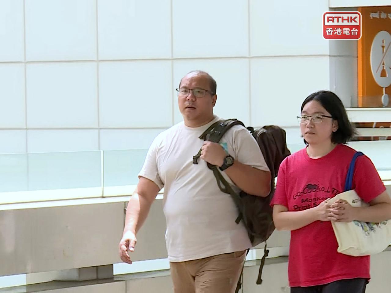 男嬰父親早前向高等法院為男嬰申請人身保護令，高等法院今日裁決駁回申請。（張連登攝）