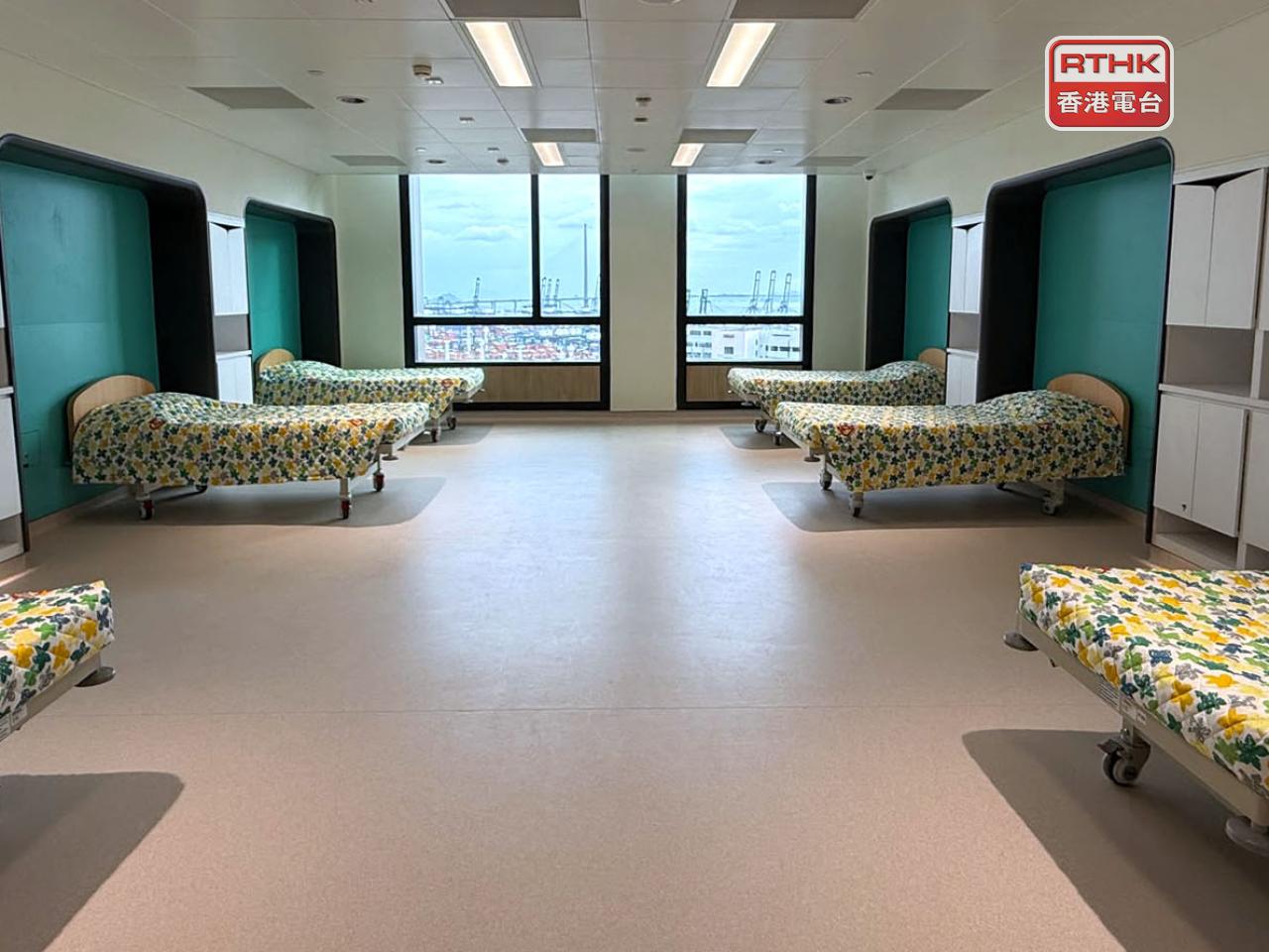 葵涌醫院新大樓病房分別設6人病房及單人病房，病床之間的間距大大增加，可減少病人之間的摩擦。（任浩鋒攝）