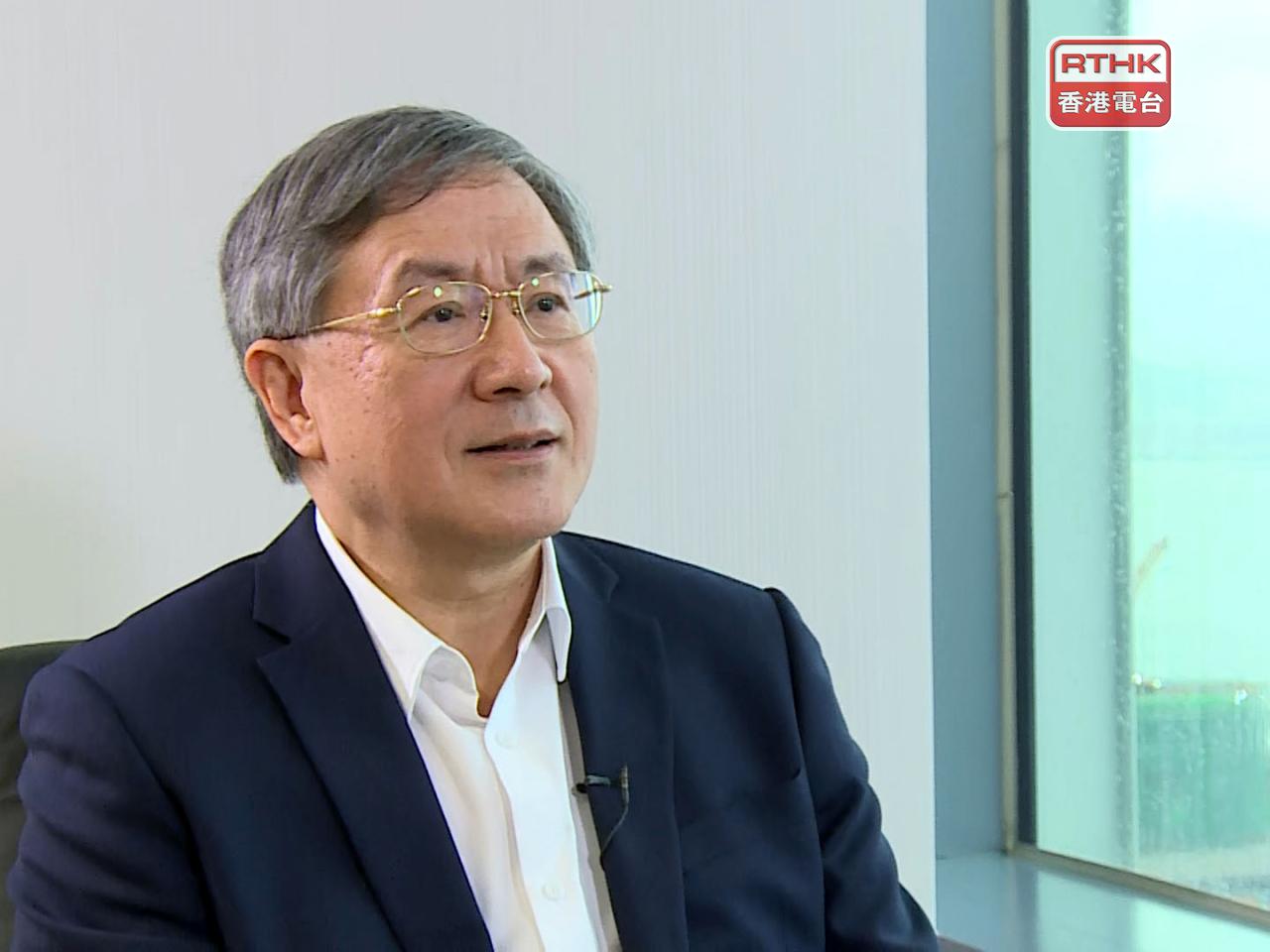 卓永興表示，當局無特別刻意設階段性推出項目，當成熟就會推出。（港台圖片）