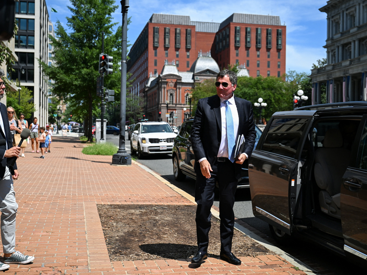 Dominic LeBlanc has been ordered to return to Ottawa after 'last-minute changes in the US proposed terms ... called &zwnj;into question the reliability of any deal'. Photo: Reuters