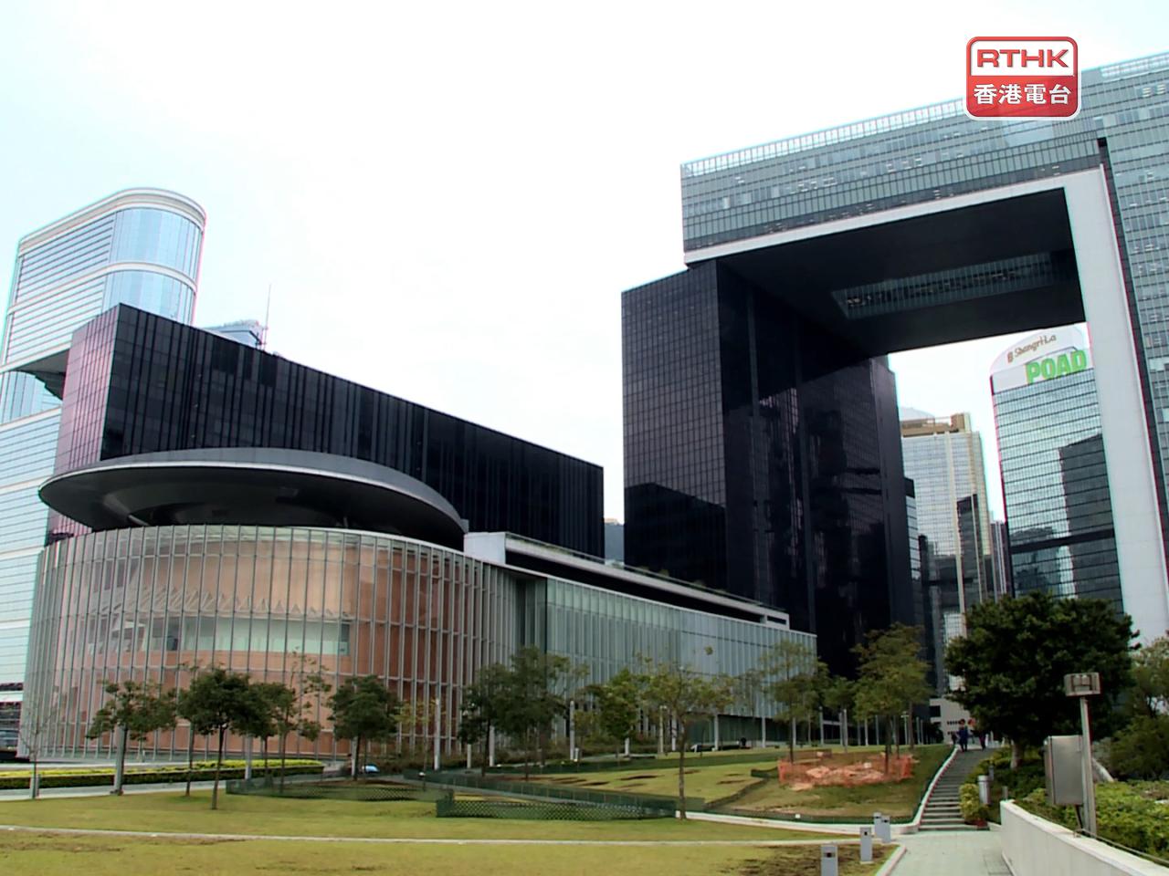 A government spokesman says the public should not be misled by smearing remarks from external forces. File photo: RTHK