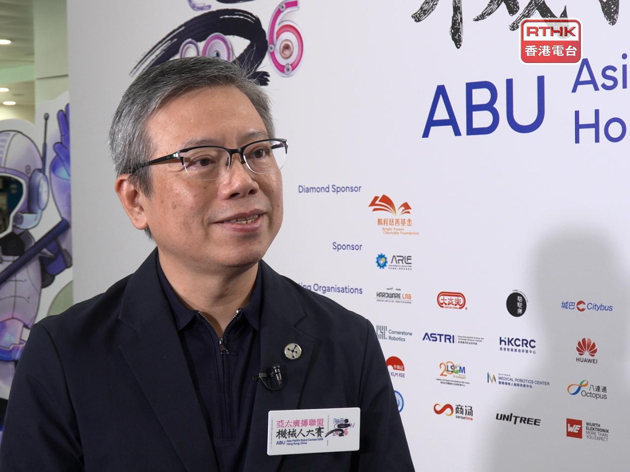 黃秉修說，參加者在競賽期間與不同國家或地區隊伍交流增長知識。（游樹榮攝）
