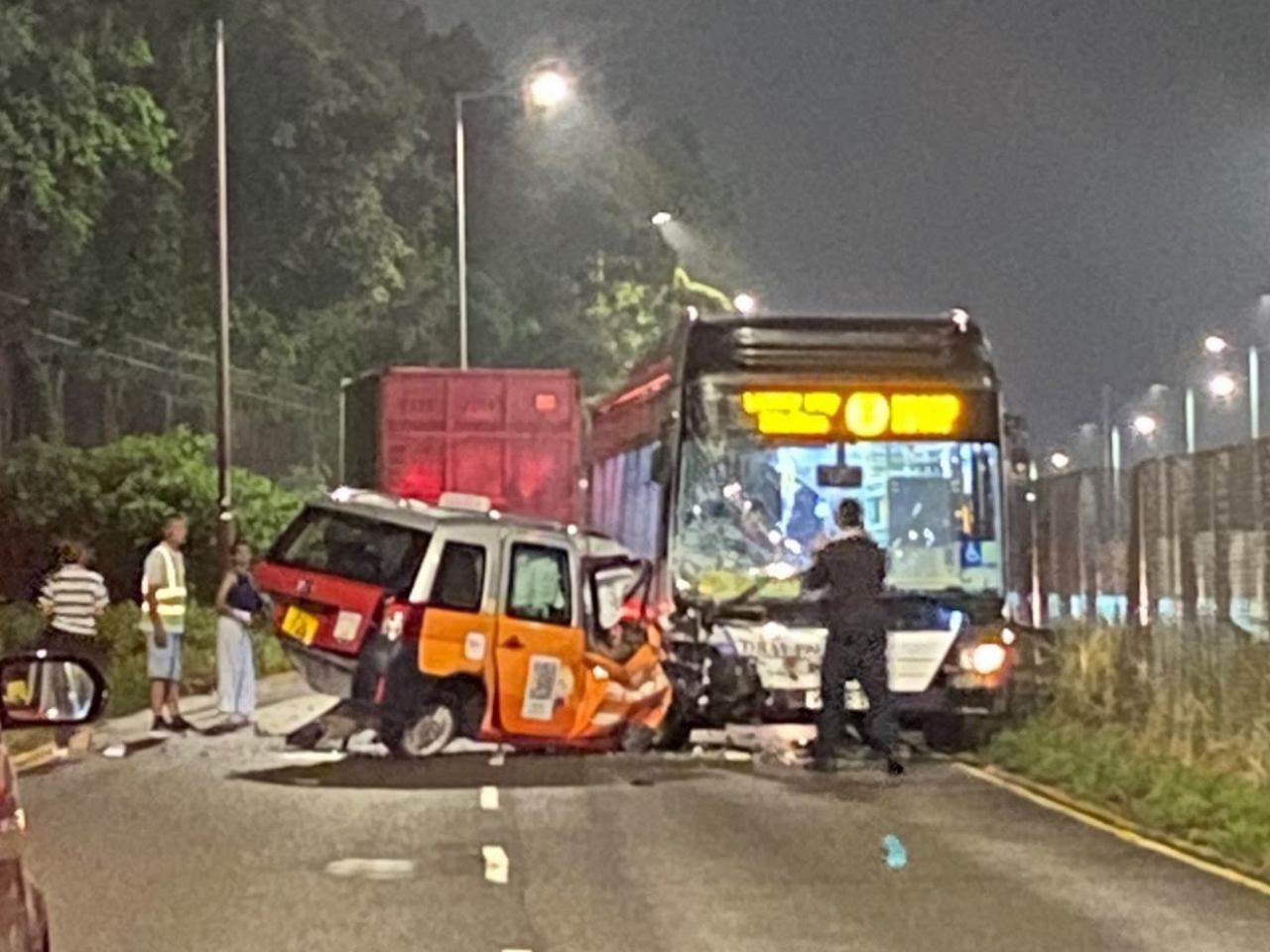An online photo shows a bus, a truck and a taxi were involved in the fatal traffic accident.