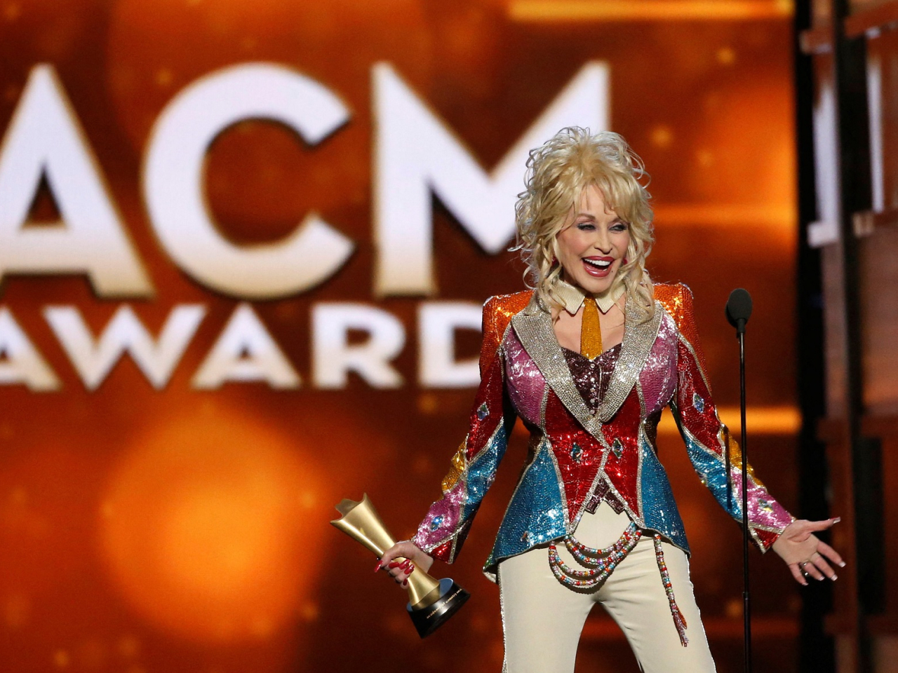 Dolly Parton sold more than 100 million records and topped the charts more than any woman in the genre. File photo: Reuters