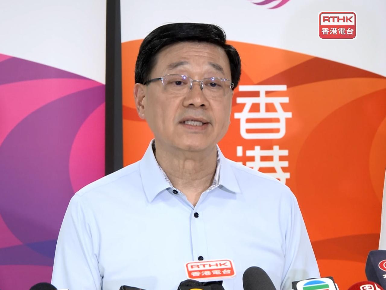 李家超強調公眾教育的重要性，政府亦會加強巡邏。（廖漢榮攝）