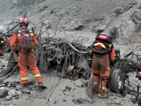 尼泊爾泥石流已釀六百多人死　救援人員加緊搜救及搶修道路