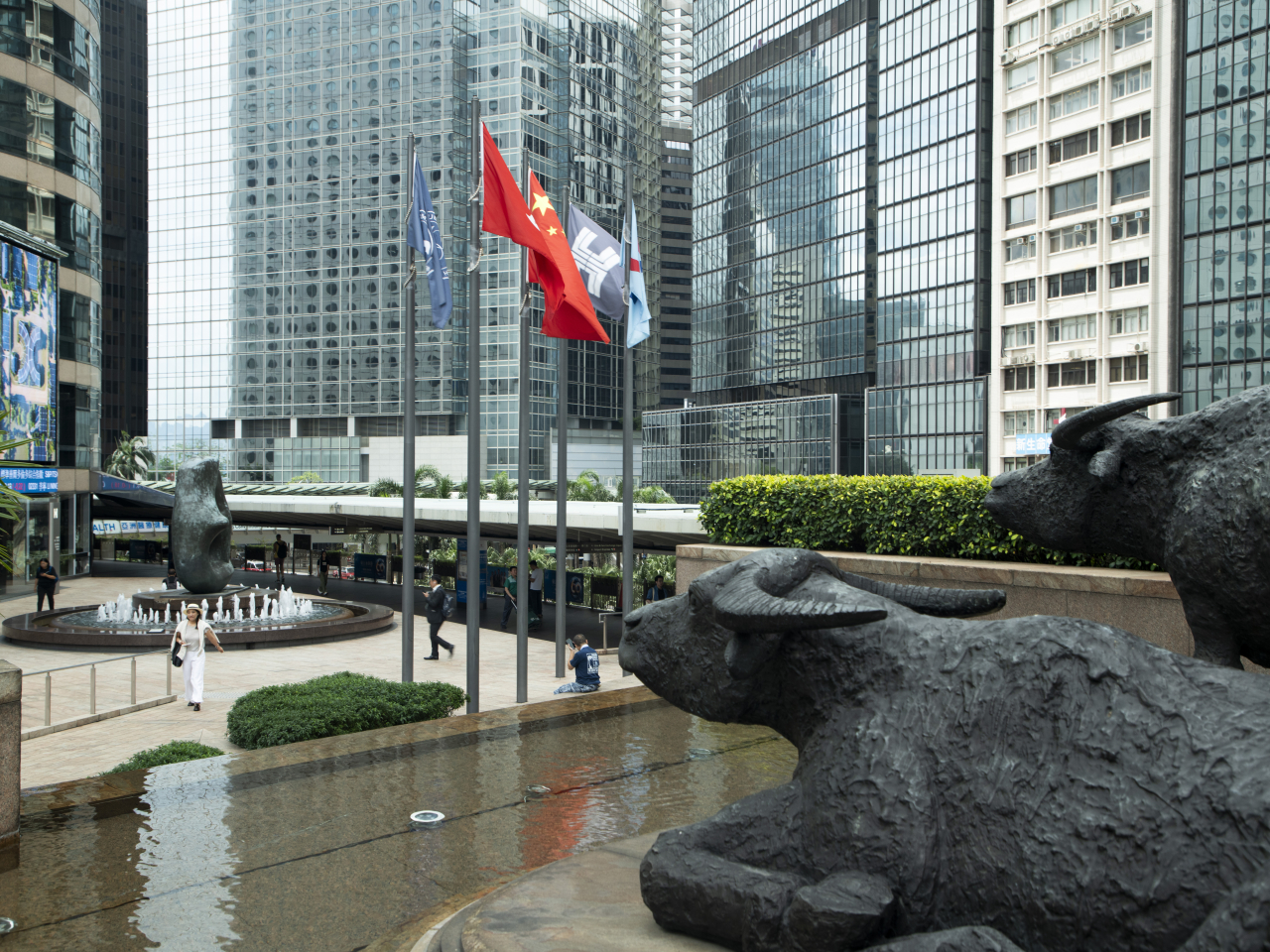 The Hang Seng Index opened down 164 points, or 0.64 percent, at 25,420. File photo: Reuters