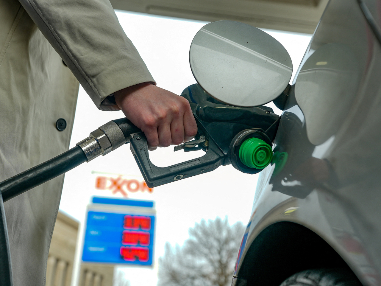 Oil price spiked again a day after the United States said it had attacked Iranian rocket launchers on a small island in the Strait of Hormuz. File photo: Reuters