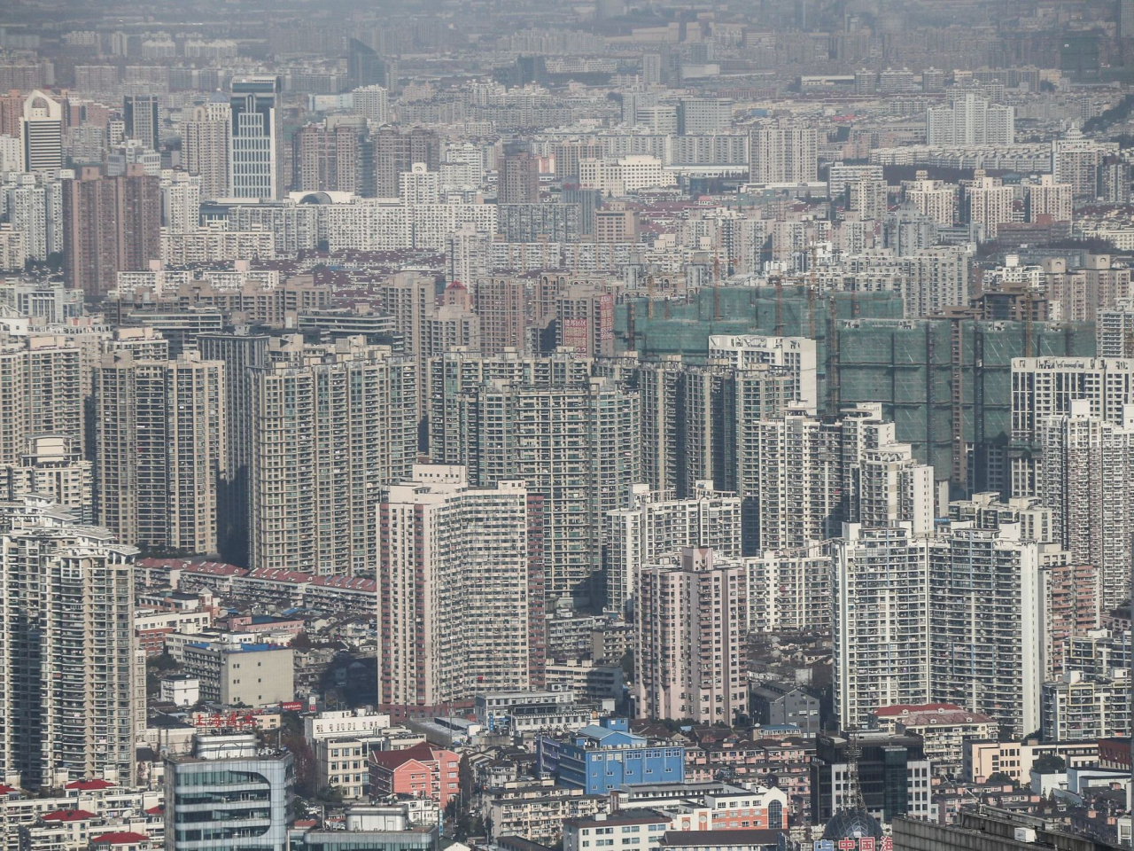 中指研究院報告顯示，8月百城二手住宅均價按月下跌0.45%。（新華社資料圖片）