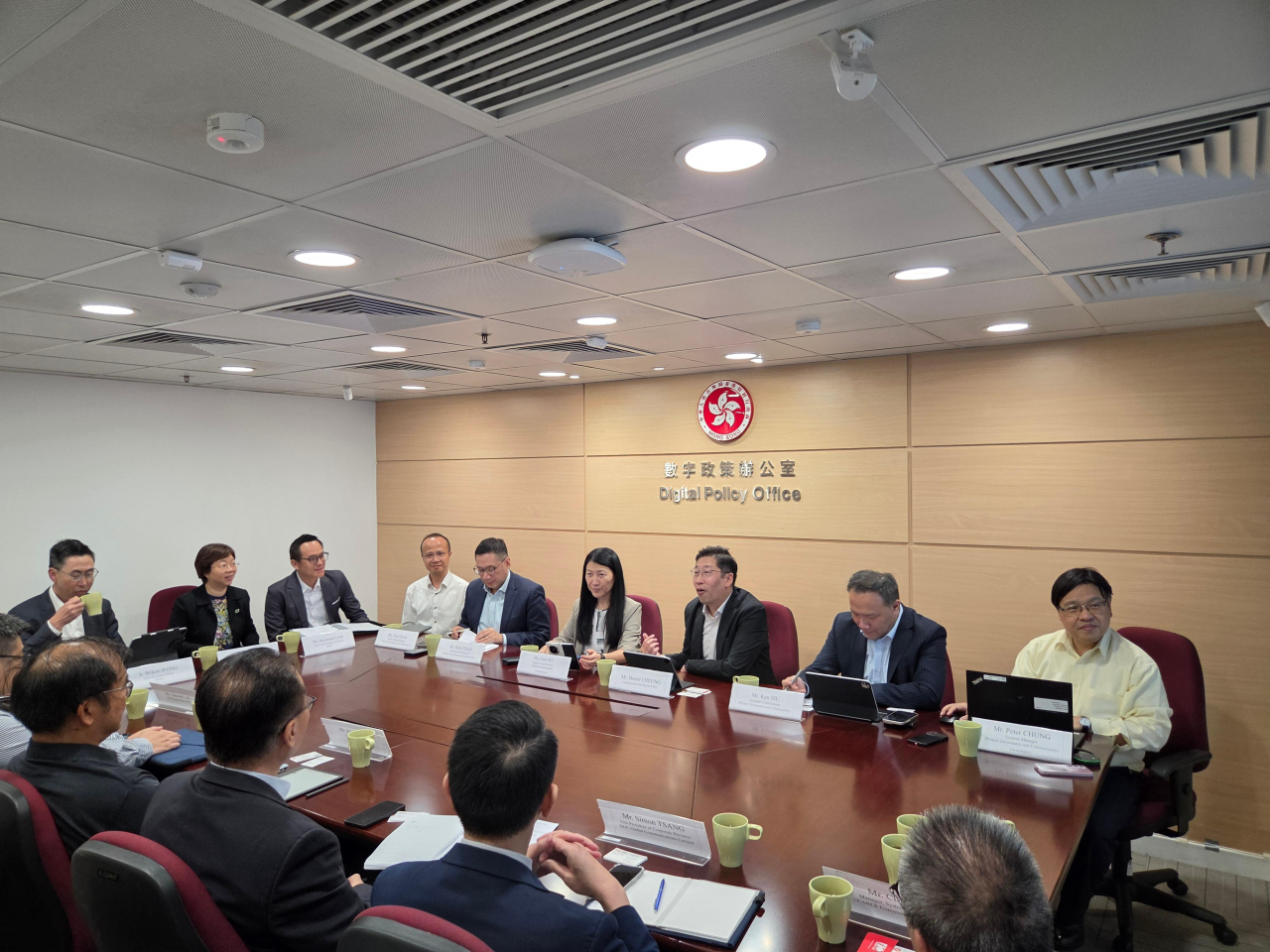 ​數字辦召開互聯網基建聯絡小組特別會議，就網絡安全防護、資訊共享和協調應變安排交換意見。（政府新聞處）