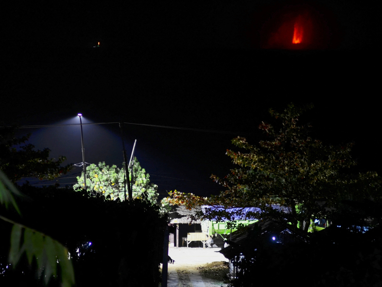 Mount Anak Krakatau volcano spews hot lava as seen from Pasauran village in Serang, Banten province, Indonesia. Photo: Reuters