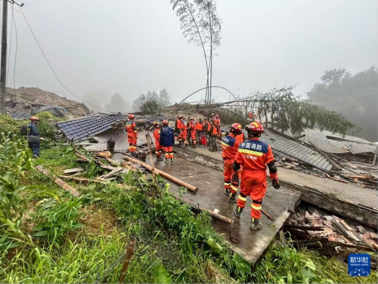 災害增至2人遇難，10人失聯。（新華社）