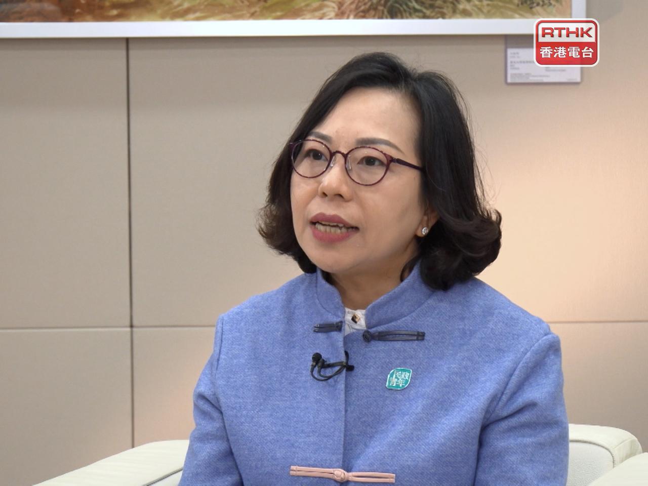 麥美娟表示，見到很多不同制服團體或國旗護衞隊的青少年，利用基地去參與一些國旗訓練，或關於國家安全等其他方面訓練。（港台圖片）