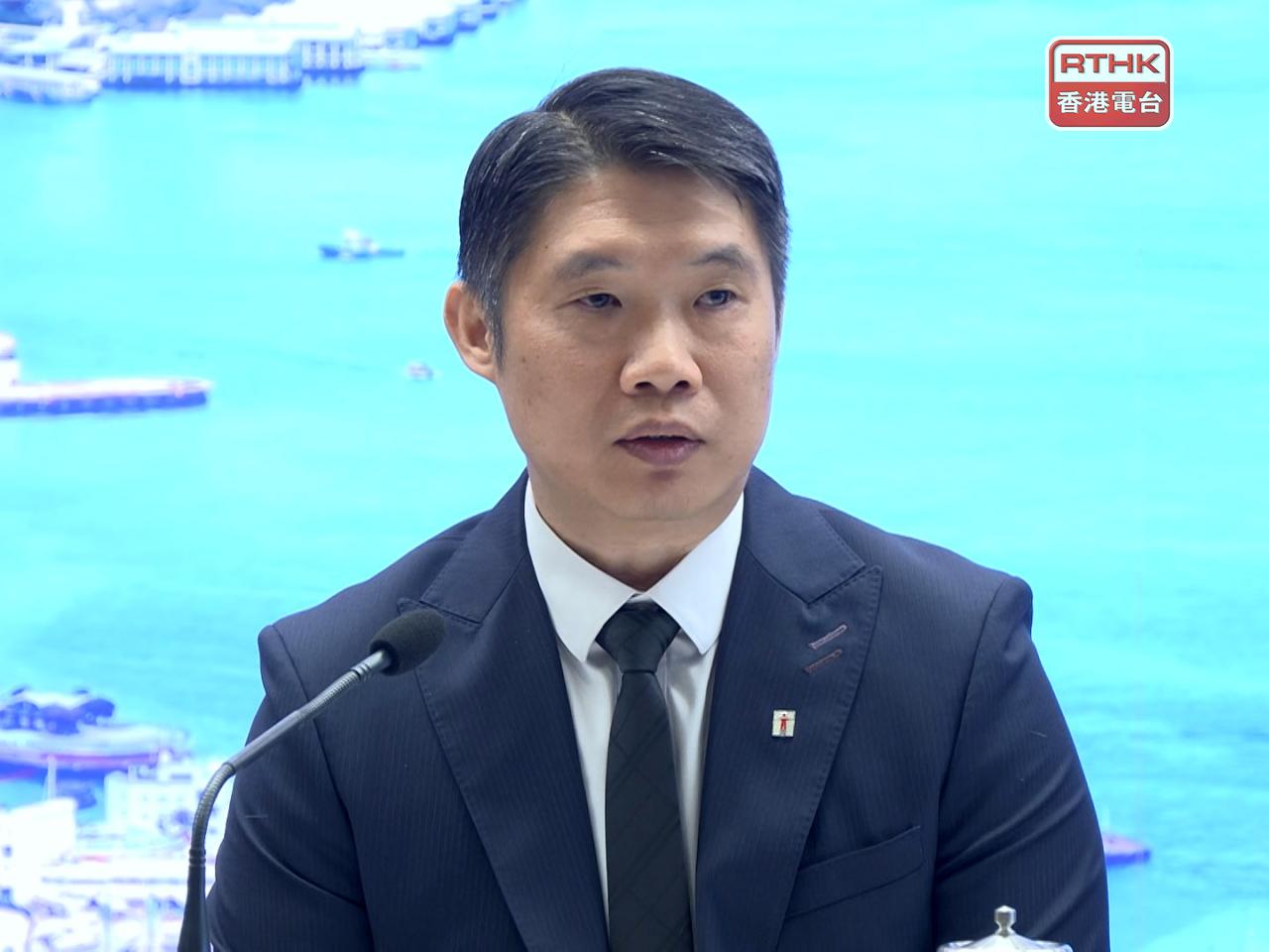 林民聰表示，將來的圖像健康警告會較具阻嚇力，顯示例如吸煙相關疾病及影響。（梁禎祥攝）