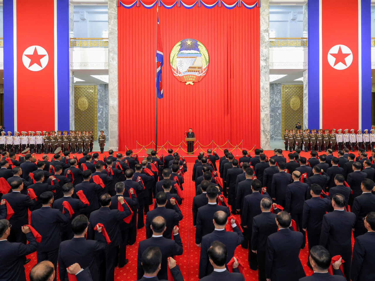 朝鮮領袖金正恩，昨日出席朝鮮國慶78周年升旗儀式暨中央宣誓大會。（路透社）