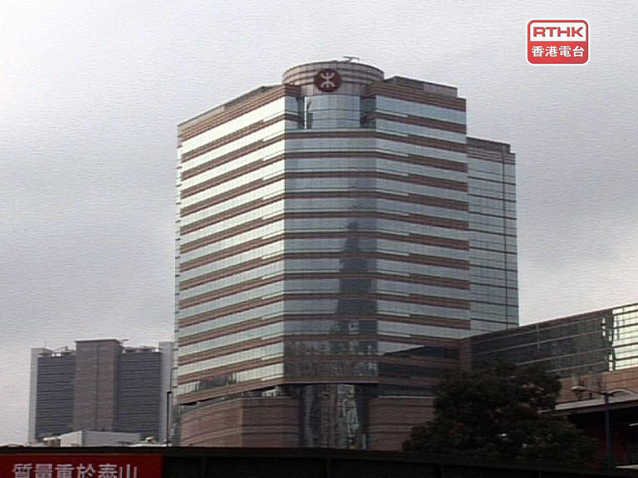 港鐵稱知悉警方巳鎖定涉及逃票事件的導遊身份，港鐵正與警方及旅監局緊密合作，蒐集及整理證據，作進一步跟進及檢控。（港台圖片）